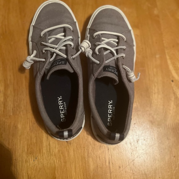 Sperry - Picture 2 of 4